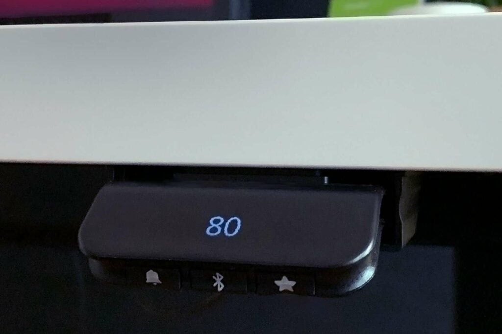 Panel regulacji wysokości blatu biurka